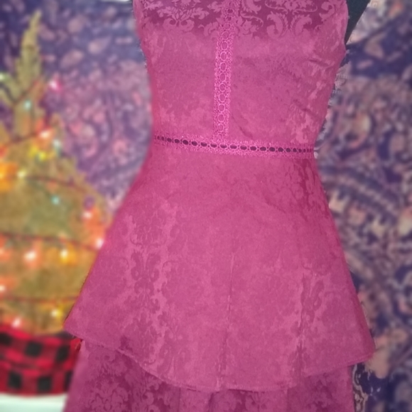 Floral Damask Patterned Dress - Picture 2 of 2